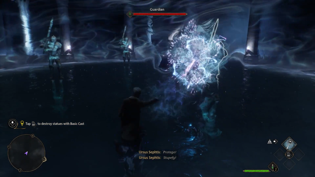 Урсус Септис сражается с Guardian в зале Хогвартса