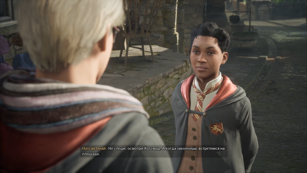 Натсай Онай разговаривает в Хогсмиде, Hogwarts Legacy