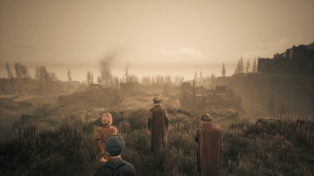 Трое людей смотрят на деревню у крепости в тумане