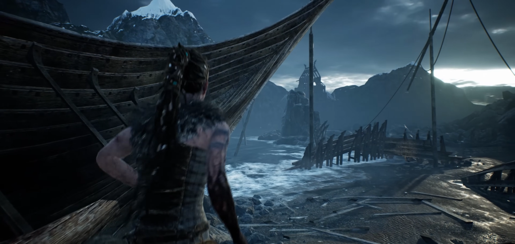 Сенуа из Hellblade бежит по берегу у корабля