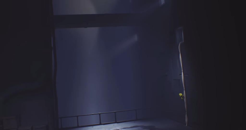 Шестая из Little Nightmares карабкается по трубе в комнате