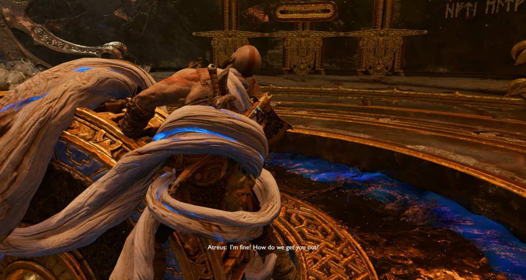 Кратос сражается с врагом в храме, God of War